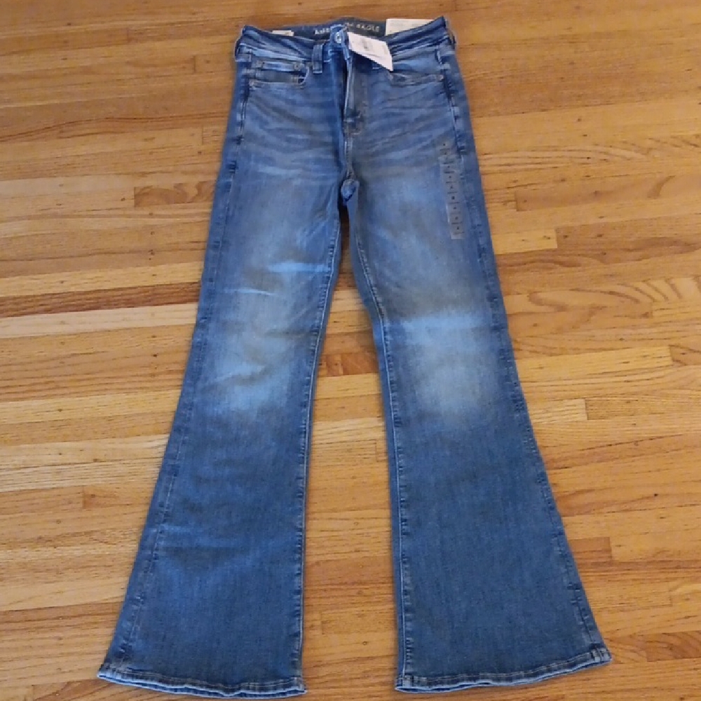 American Eagle NWT Flare Super Hi Rise Jeans